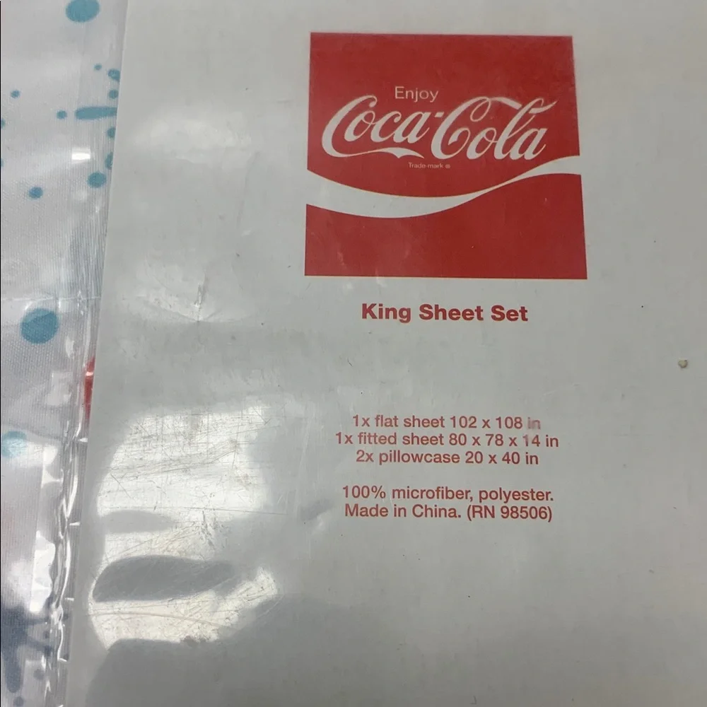Coca-Cola king size 4-Pc Sheet Set NEW RARE.. Red Blue & Mint Coca Cola decor